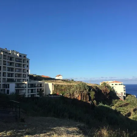 Oceanview Penthouse 아파트